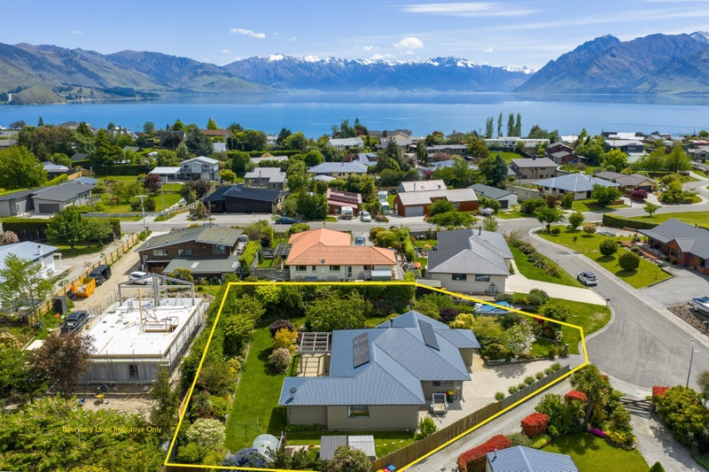 3 Mary Lane, Wanaka - Carousel 1