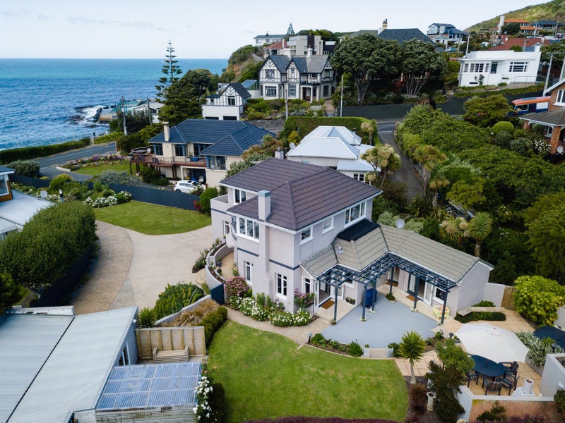 10 Cliffs Road, Saint Clair, Dunedin - Carousel 1