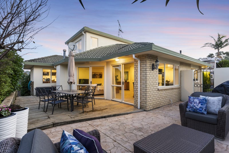 6B Tui Street, Torbay, Auckland - Carousel 1