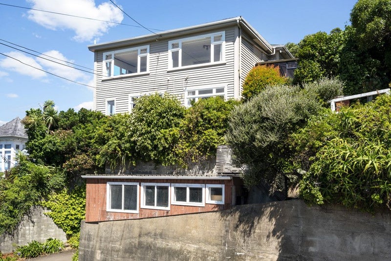 13 Palliser Road, Roseneath, Wellington - Carousel 1
