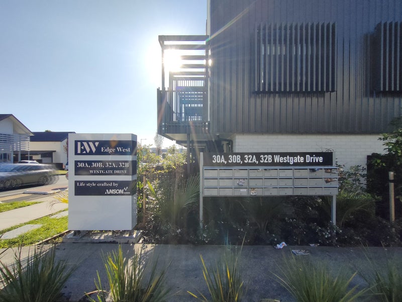 7/32A Westgate Drive, Westgate, Auckland - Carousel 14