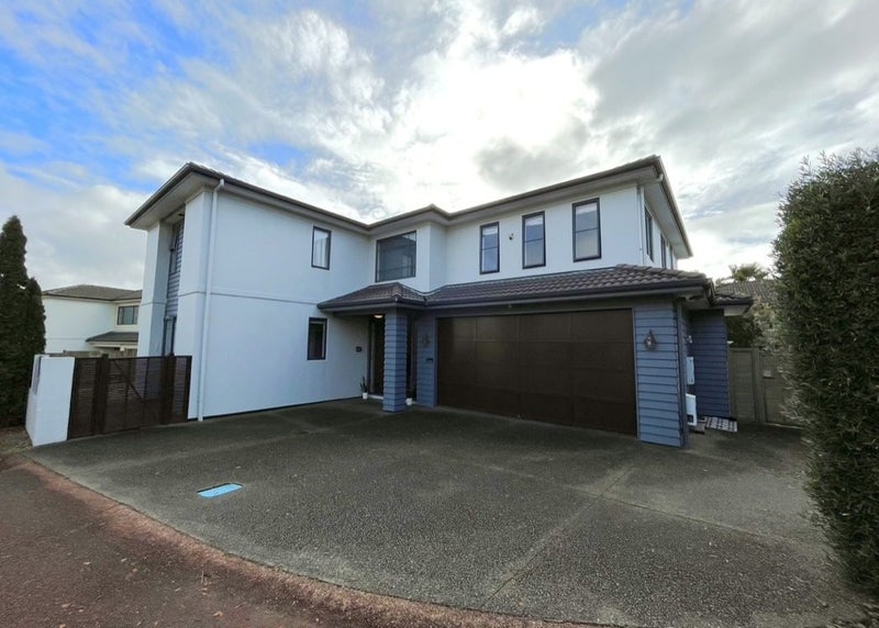 50 Amberwood Drive, Northpark, Auckland - Carousel 2