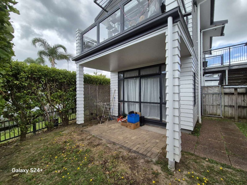 143/2 Armoy Drive, East Tamaki, Auckland - Carousel 2