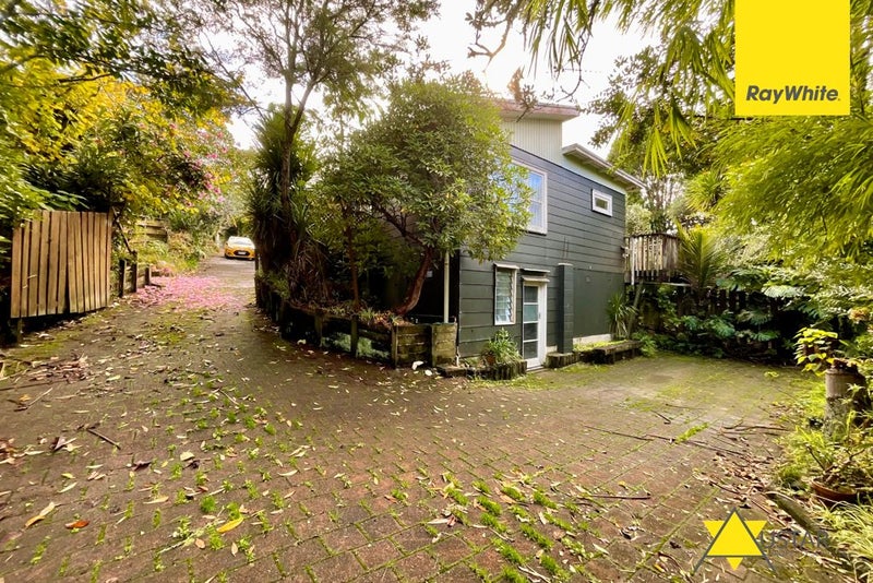 184A Old Titirangi Road, Titirangi, Auckland - Carousel 1