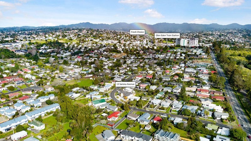1/13 Sarona Avenue, Glen Eden, Auckland - Carousel 13
