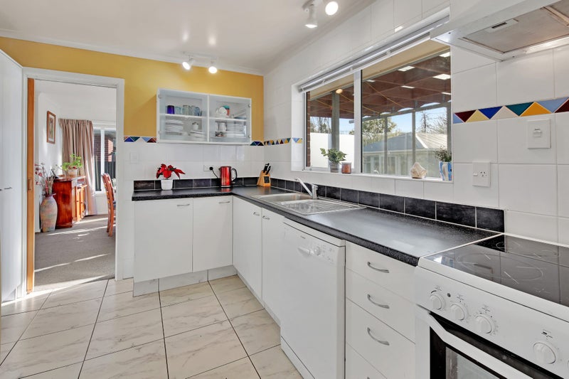 15 Barclay Place, Burwood, Christchurch - Carousel 2