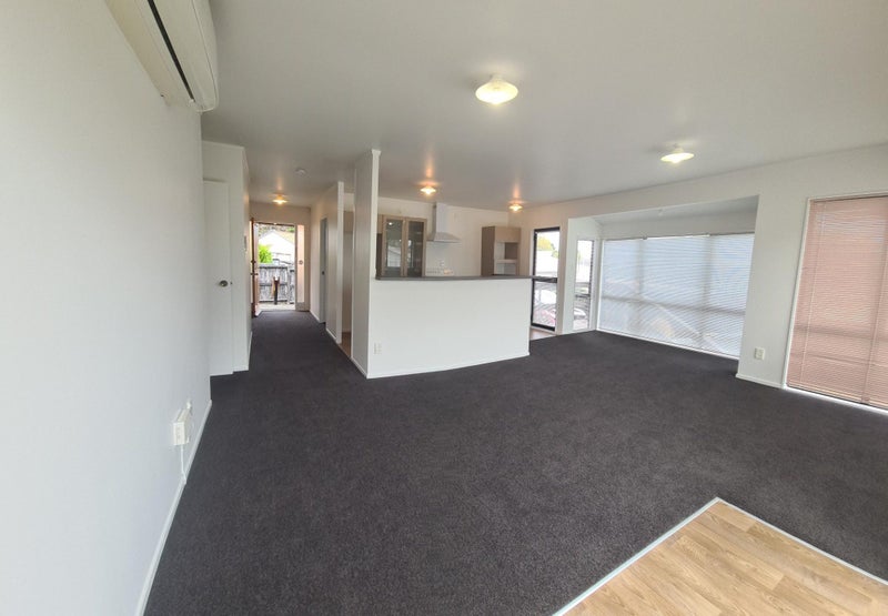 1/26 De Quincey Terrace, Highland Park, Auckland - Carousel 1