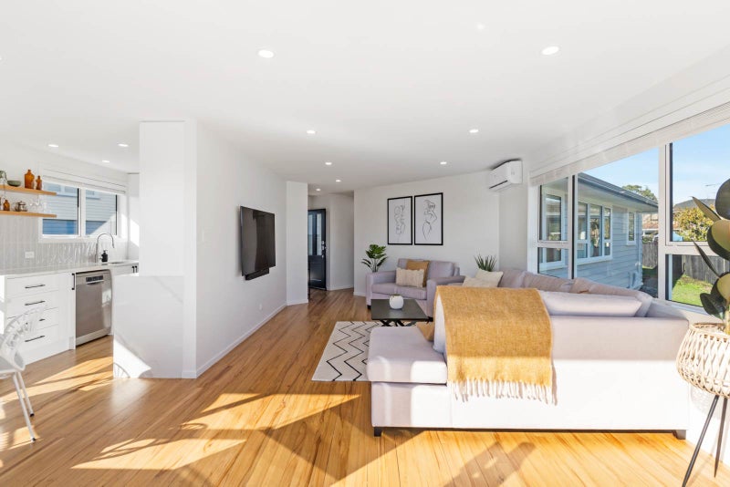 22 Jade Avenue, Pakuranga Heights, Auckland - Carousel 1