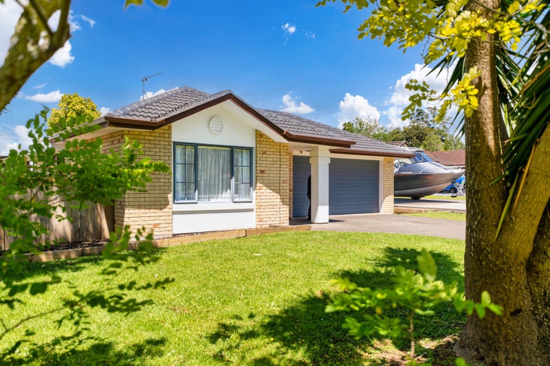 8 Avonglen Court, Wattle Downs, Auckland - Carousel 2