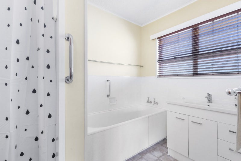 6 Morrow Avenue, St Andrews, Hamilton - Carousel 15