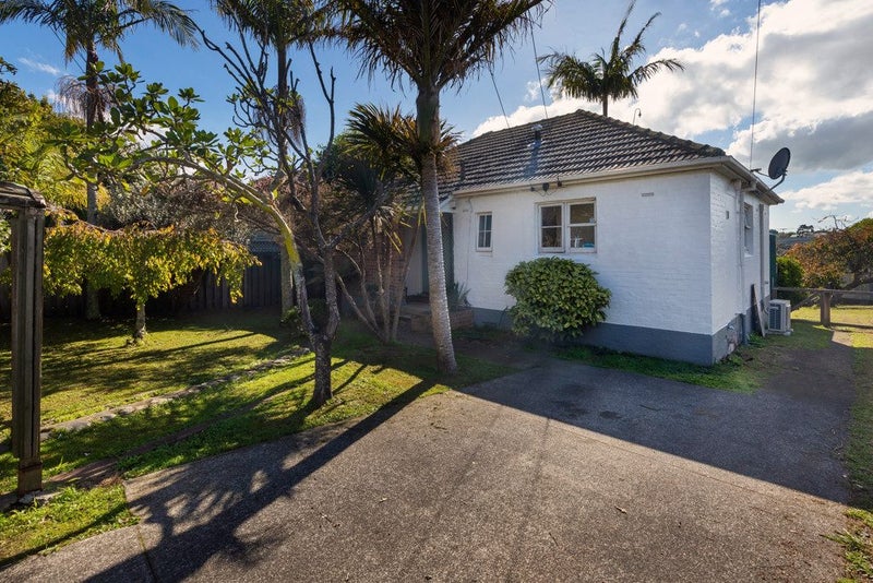 61 Herdman Street, Waterview, Auckland - Carousel 1