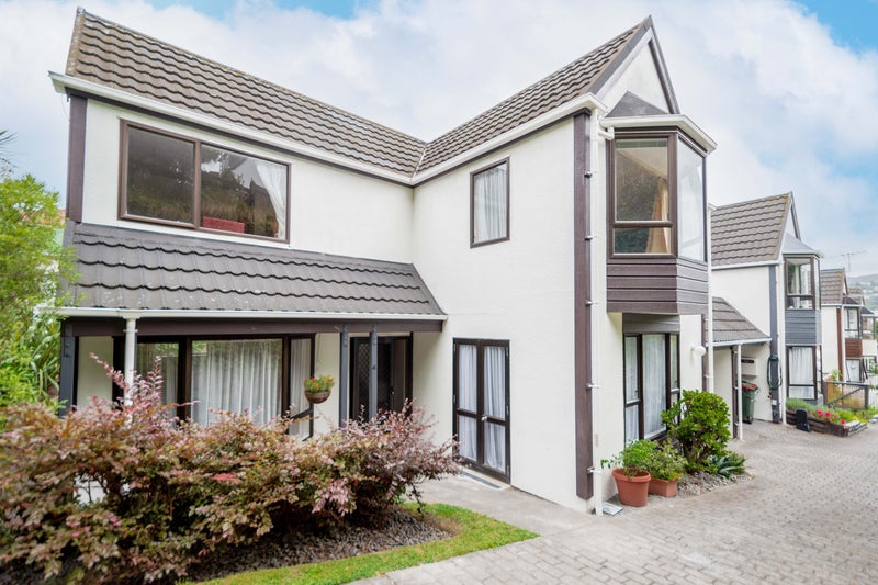 4/115 Owen Street, Newtown, Wellington - Carousel 1