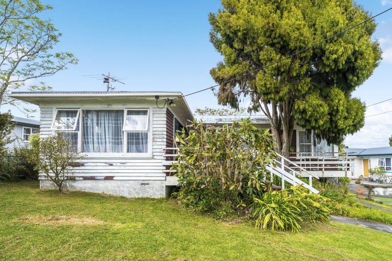 58 Chorley Avenue, Massey, Auckland - Carousel 1