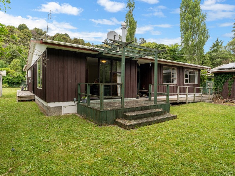 3 Rata Street, Birchville, Upper Hutt - Carousel 1