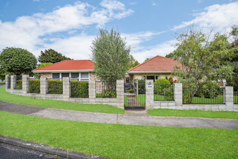 35 Maxwell Avenue, Papatoetoe, Auckland - Carousel 1