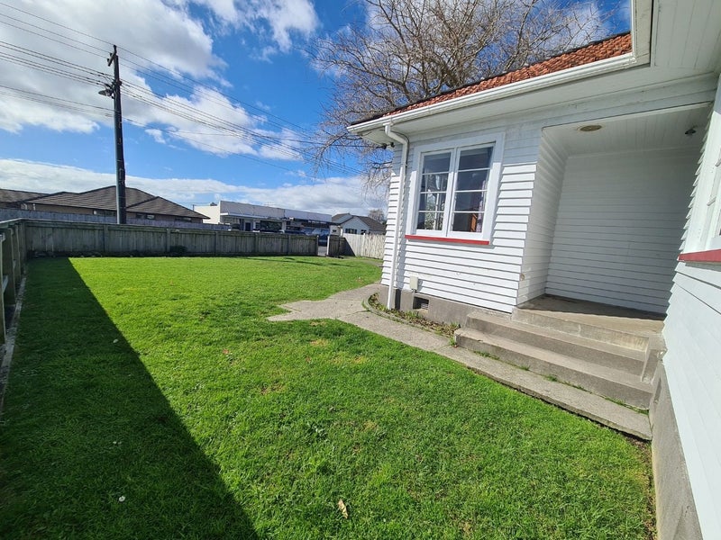 330 Carrington Street, Vogeltown, New Plymouth - Carousel 16