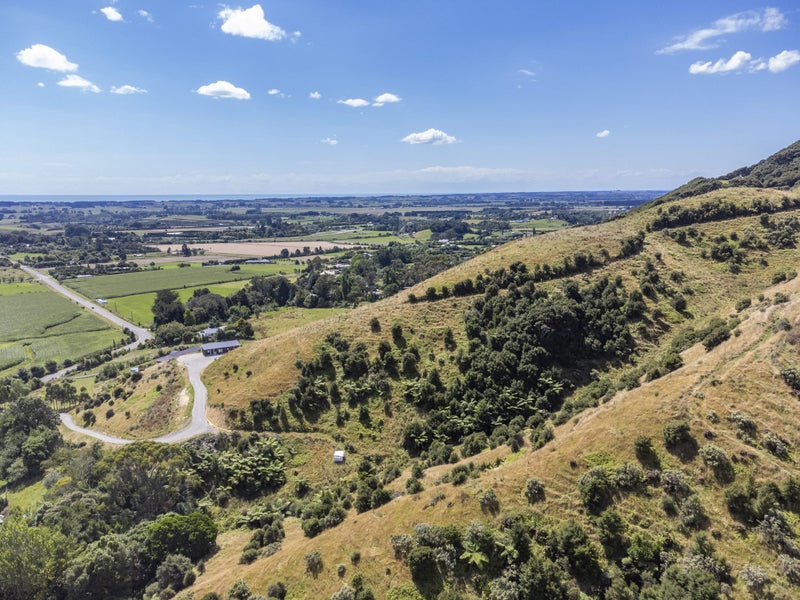 129 South Manakau Road, Manakau, Otaki - Carousel 24