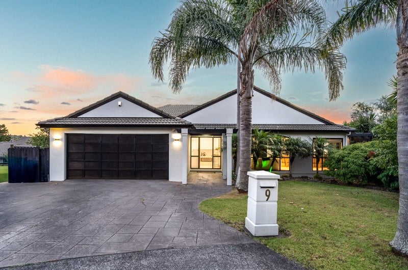 9 Owenbeg Rise, Dannemora, Auckland - Carousel 1