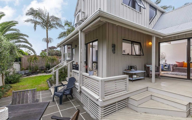 2/24 ARAMOANA Avenue, Devonport, Auckland - Carousel 1