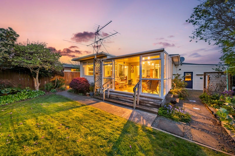 16A Sheridan Crescent, Trentham, Upper Hutt - Carousel 1