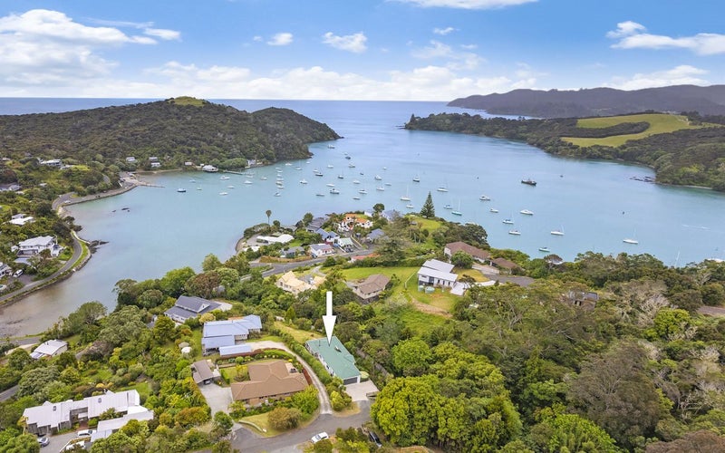 16 Ranginui Street, Mangonui, Mangōnui - Carousel 1