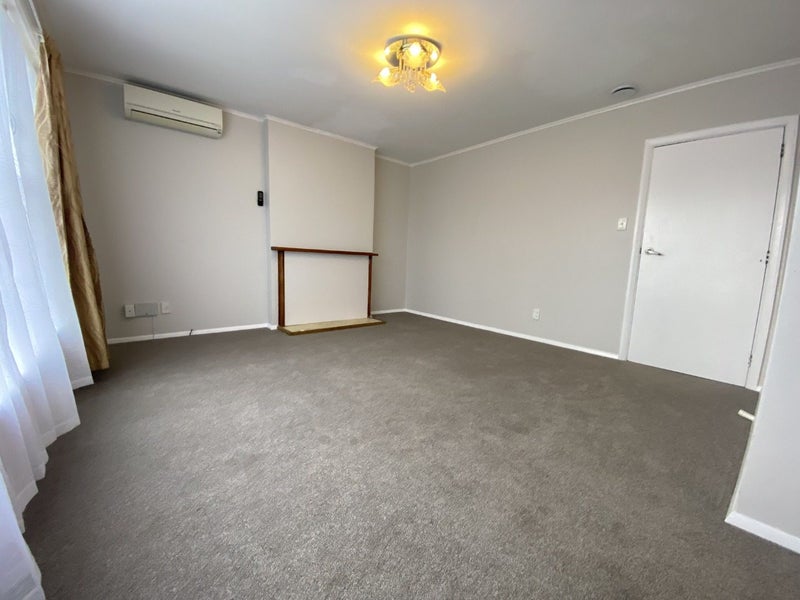 1068 High Street, Avalon, Lower Hutt - Carousel 2