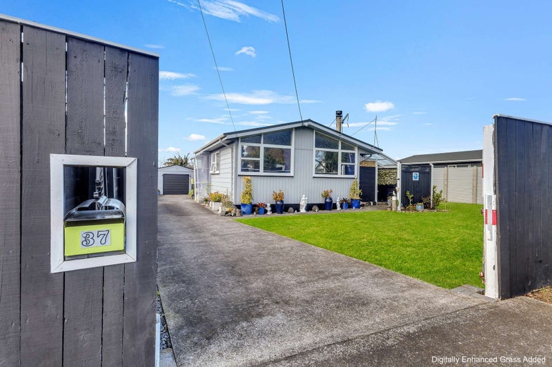 37 Fairfield Road, Hawera - Carousel 1