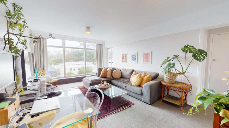 12/4 Claremont Grove, Mount Victoria, Wellington - Carousel 1