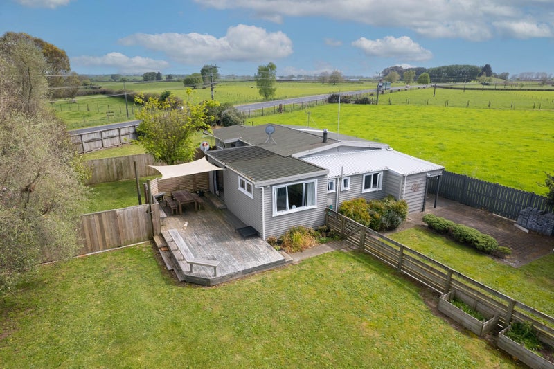 792 State Highway 27, Tirau - Carousel 1
