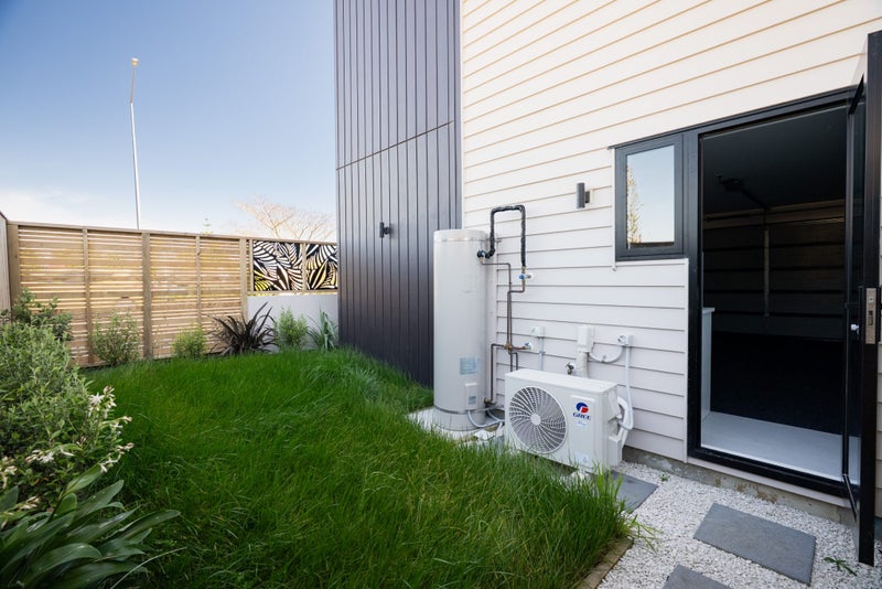 1/3153 Great North Road, New Lynn, Auckland - Carousel 17