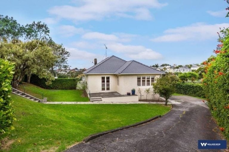27 Kurahaupo Street, Orakei, Auckland - Carousel 1