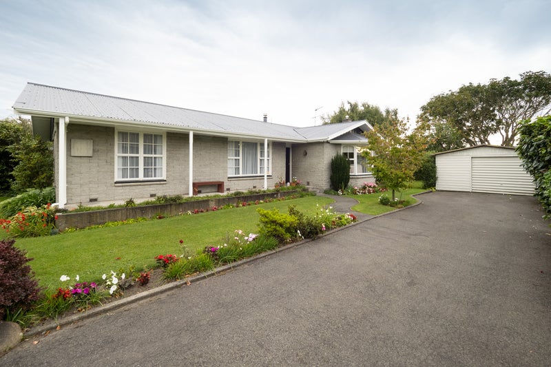 16 Woodham Drive, Allenton, Ashburton - Carousel 1