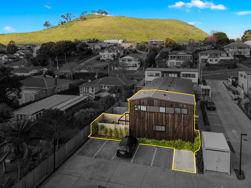 17 Whanui Place, Mangere Bridge, Auckland - Carousel 1