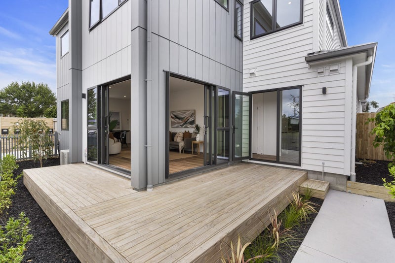 27A O'Donn Avenue, Beach Haven, Auckland - Carousel 1