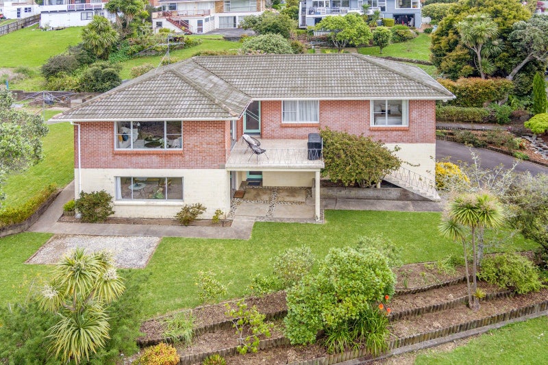 3 Castleton Drive, Howick, Auckland - Carousel 2