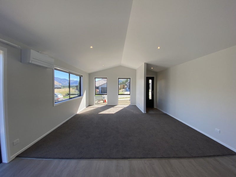 61 Bannister Street, Jacks Point, Queenstown - Carousel 2