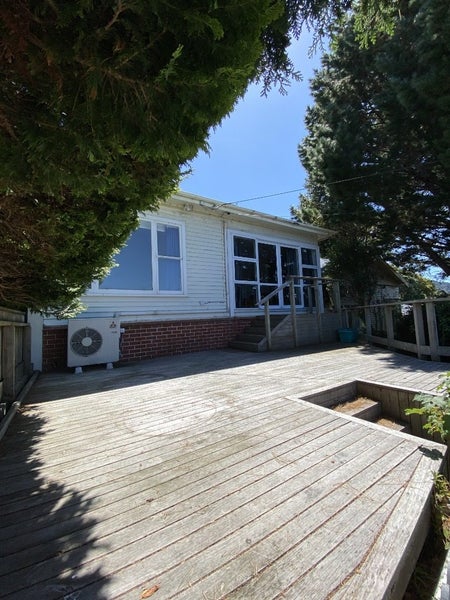 62 Kelburn Parade, Kelburn, Wellington - Carousel 1