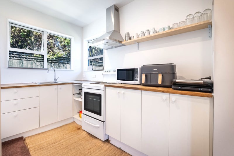 1/109 Brougham Street, Addington, Christchurch - Carousel 2