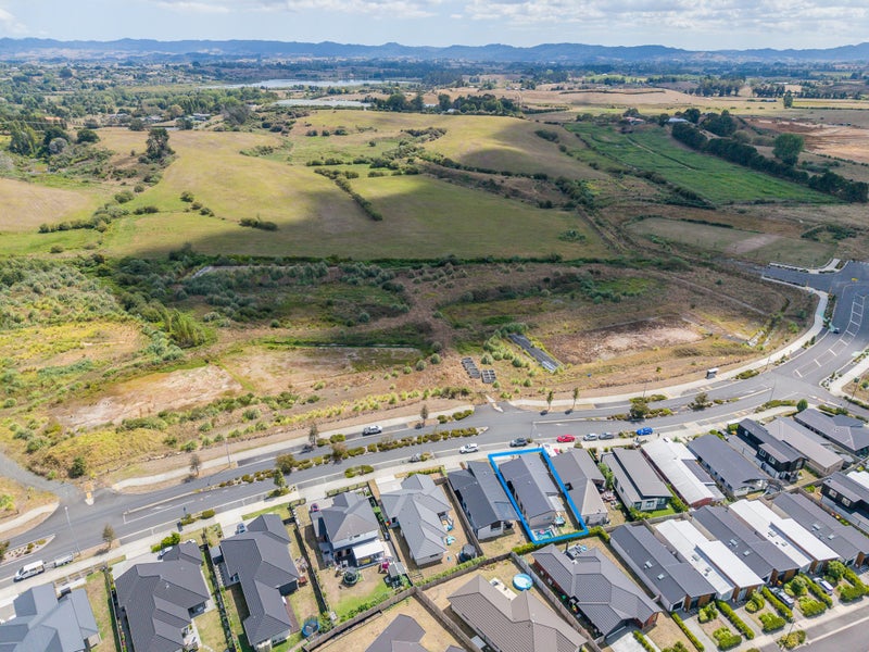 16 Taiatea Drive, Baverstock, Hamilton - Carousel 1