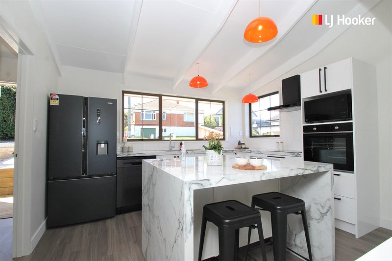 15 Havelock Street, Mornington, Dunedin - Carousel 1