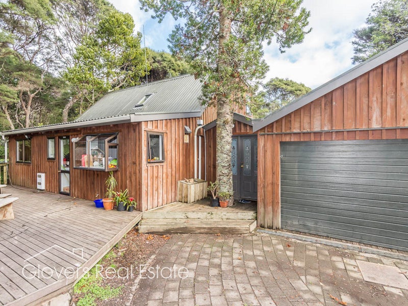 62 Woodfern Crescent, Titirangi, Auckland - Carousel 1