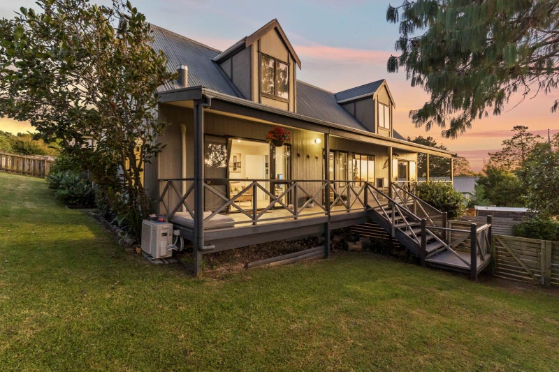 2 Thistledew Place, Bayview, Auckland - Carousel 1