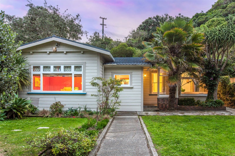 5 Airlie Road, Plimmerton, Porirua - Carousel 27