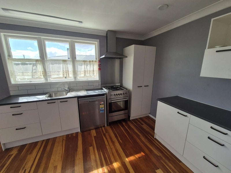 26 Mears Road, St Andrews, Hamilton - Carousel 2