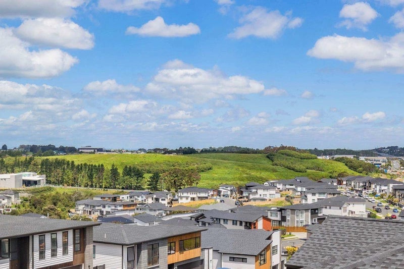 30 Colliston Rise, Pinehill, Auckland - Carousel 11