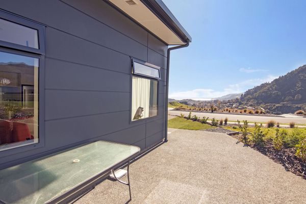 25 Vista Drive, Bishopdale, Nelson - Carousel 2