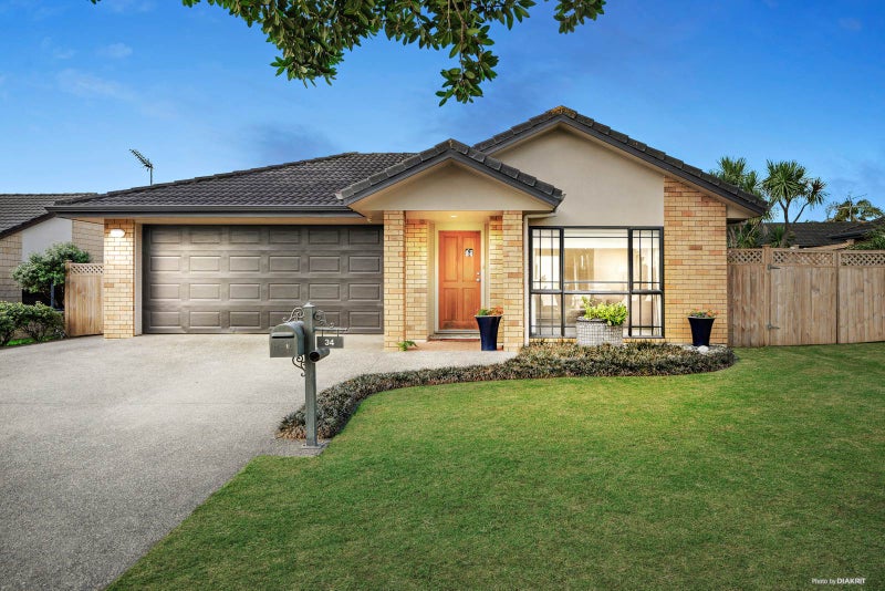 34 Croftview Road, Wattle Downs, Auckland - Carousel 1