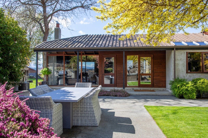 38 O'Neill Crescent, Bridge Hill, Alexandra - Carousel 1