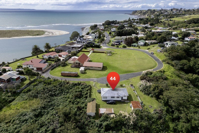 44 Te Awhe Road, MAKETU, PAENGAROA - Carousel 1