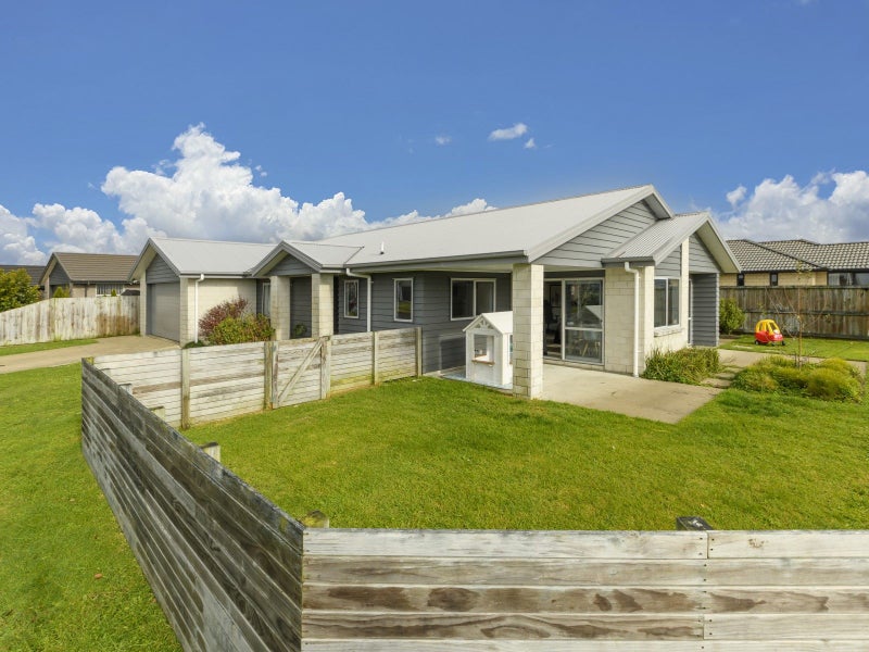 50 Penetaka Heights, Pyes Pa, Tauranga - Carousel 2